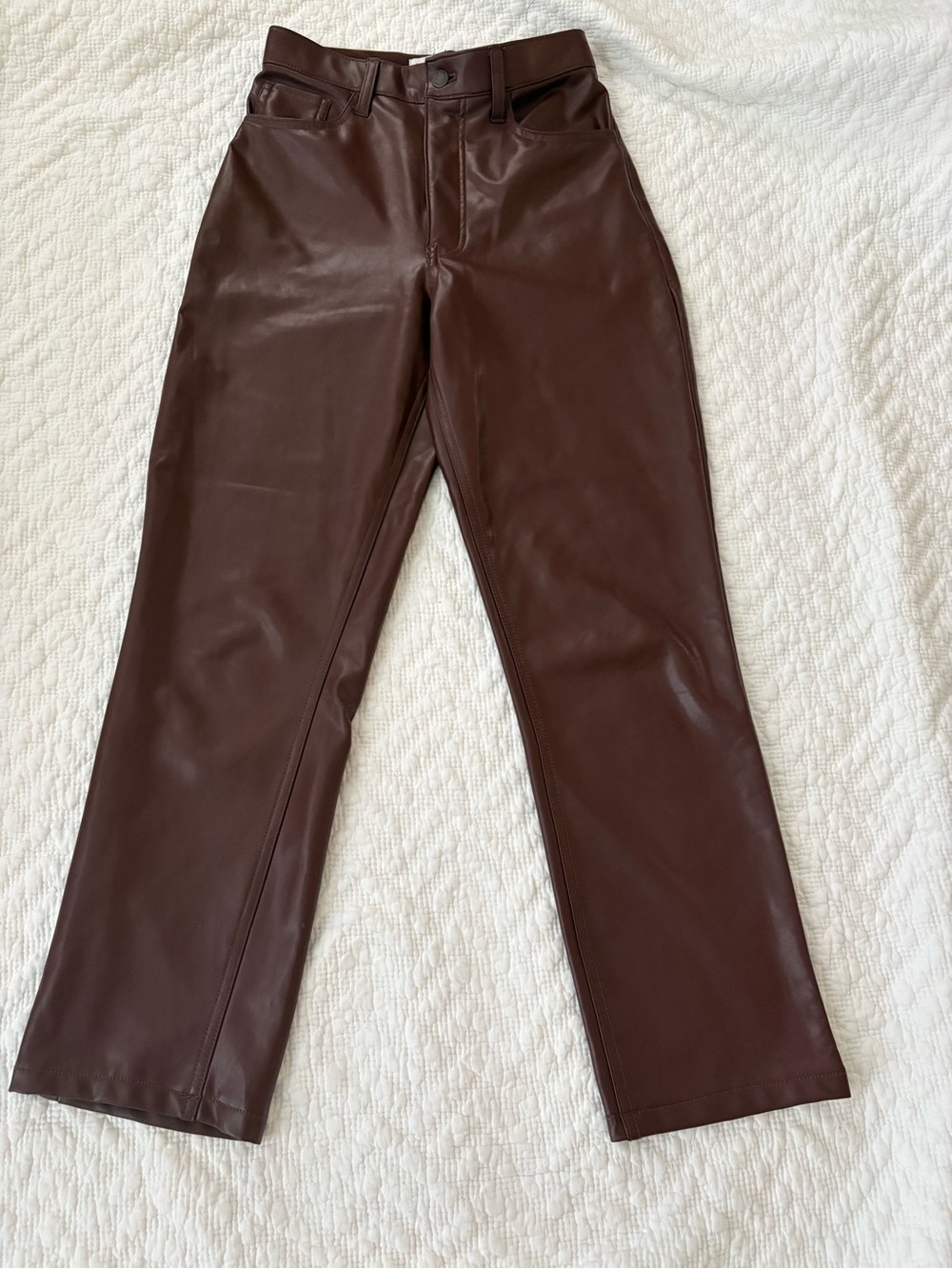 A& F The 90s Straight Ultra High Rise Pants. Chocolate Brown Faux leather 26 2S